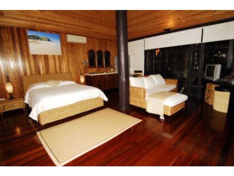 44 Ridge View Rd, Cannonvale QLD 4802