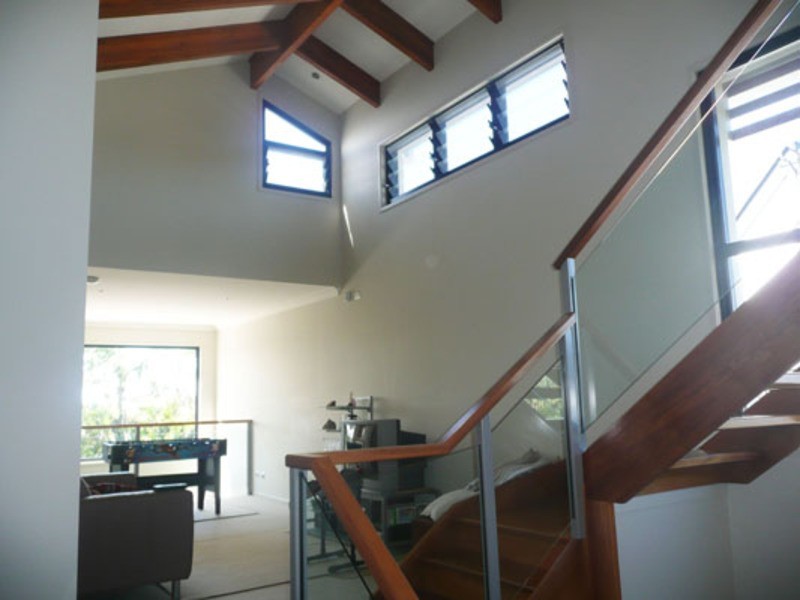 2/15 Jennifer Ave, Runaway Bay QLD 4216