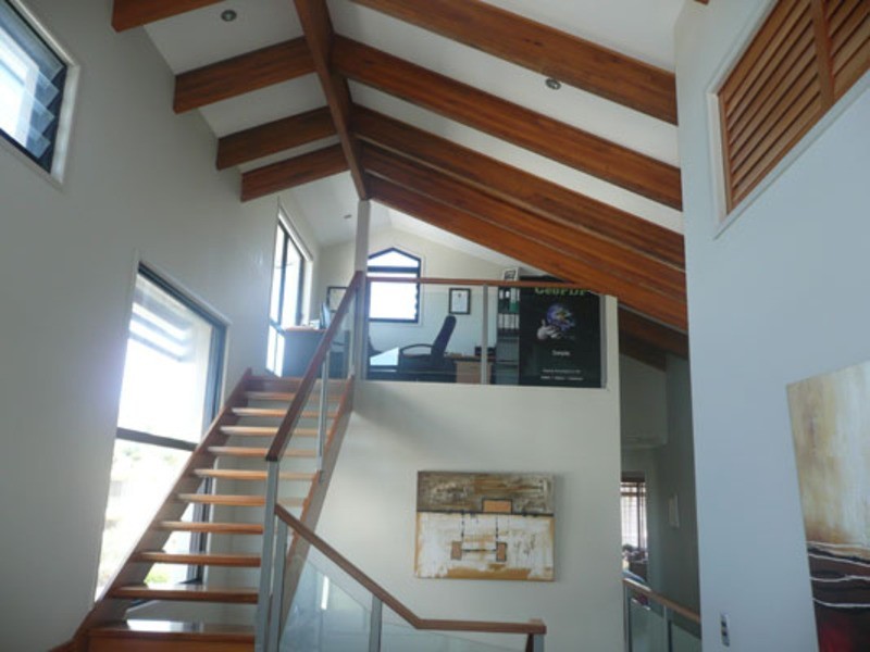 2/15 Jennifer Ave, Runaway Bay QLD 4216