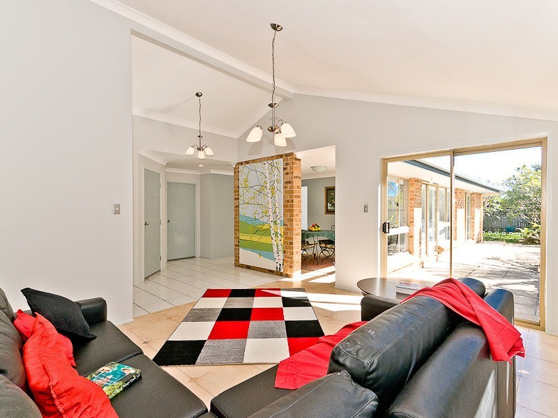 15 Rosa Crescent, Bracken Ridge QLD 4017