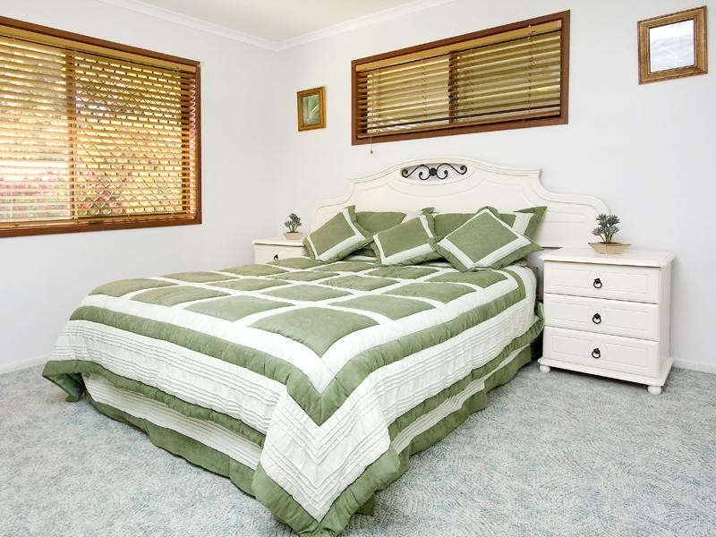 21 RINAVORE ST, Ferny Grove QLD 4055