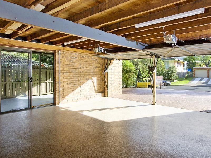 21 RINAVORE ST, Ferny Grove QLD 4055