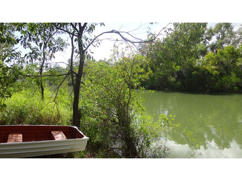 136 Toolakea Beach Rd, Bluewater QLD 4818