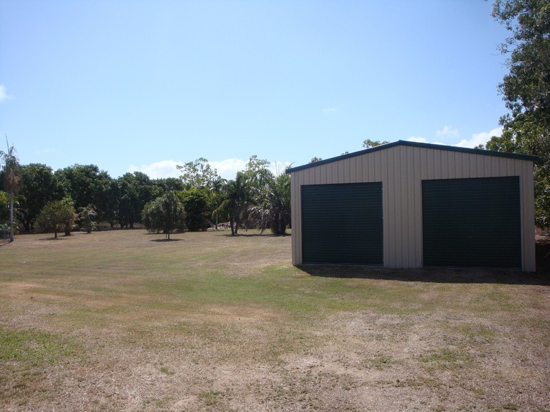 136 Toolakea Beach Rd, Bluewater QLD 4818