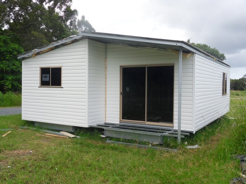 8 Pearl St, Russell Island QLD 4184