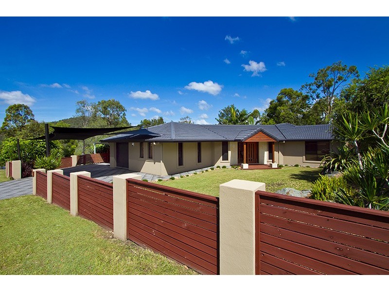 57 California Dr, Oxenford QLD 4210