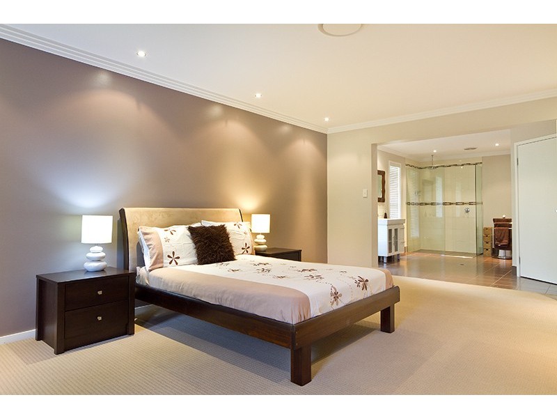 57 California Dr, Oxenford QLD 4210