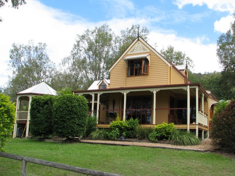 273 Foggs Road, Samford QLD 4520