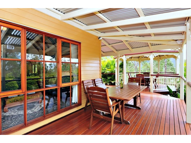 273 Foggs Road, Samford QLD 4520