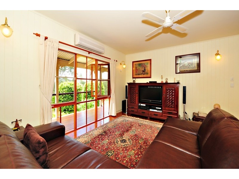 273 Foggs Road, Samford QLD 4520