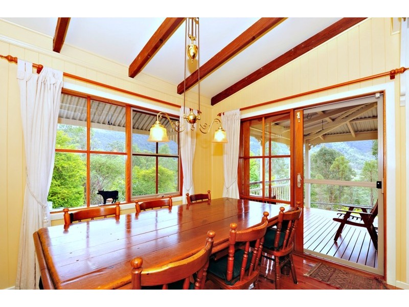 273 Foggs Road, Samford QLD 4520