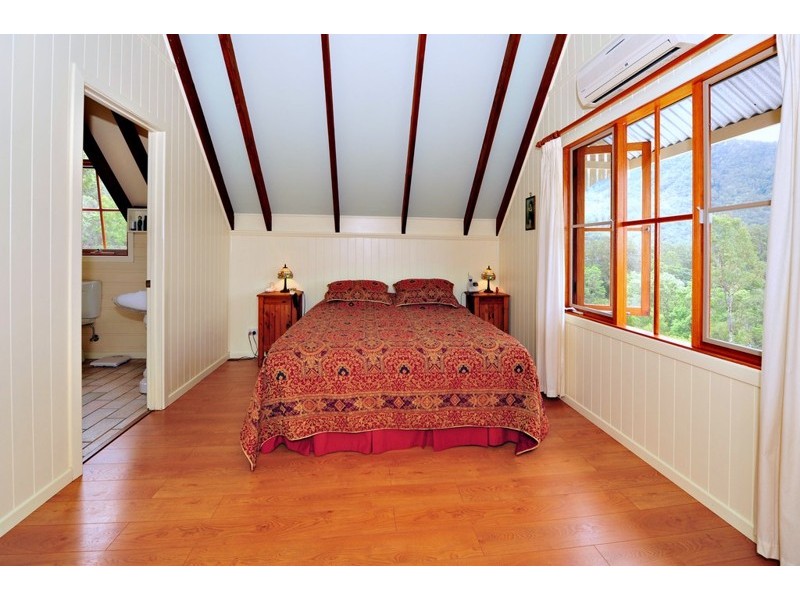 273 Foggs Road, Samford QLD 4520