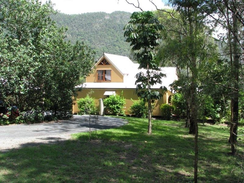 273 Foggs Road, Samford QLD 4520