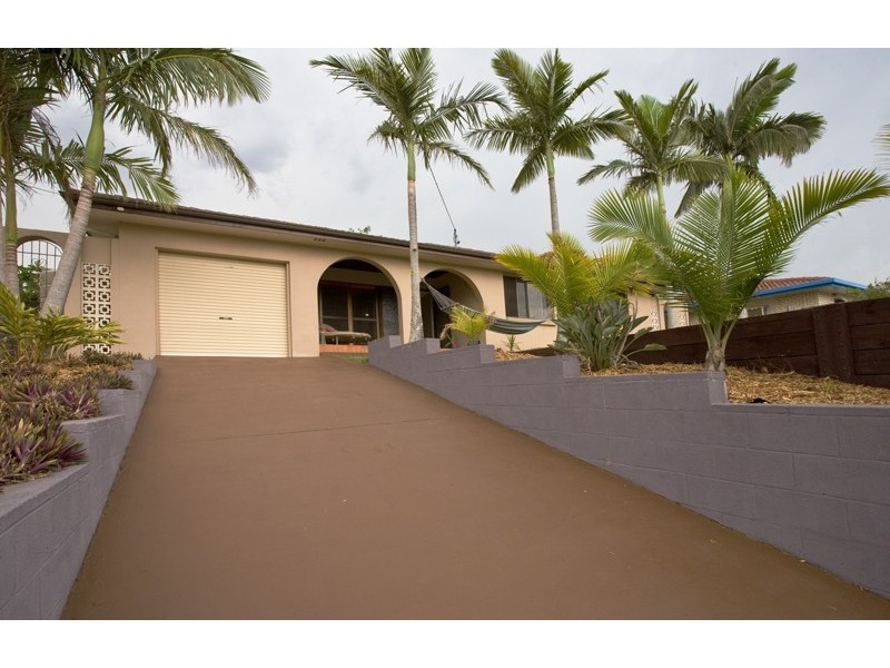 8 Parnoolar Cres, Ferny Hills QLD 4055