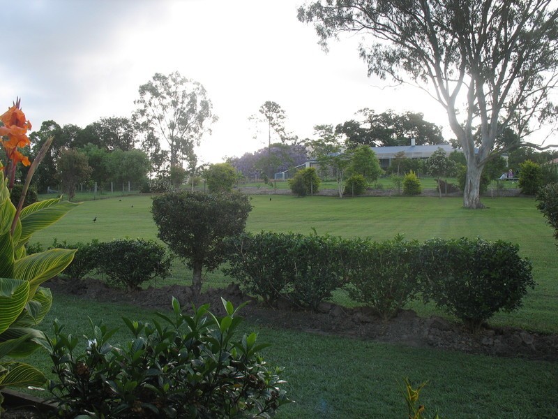 6 Showgrounds Drive, Samford QLD 4520