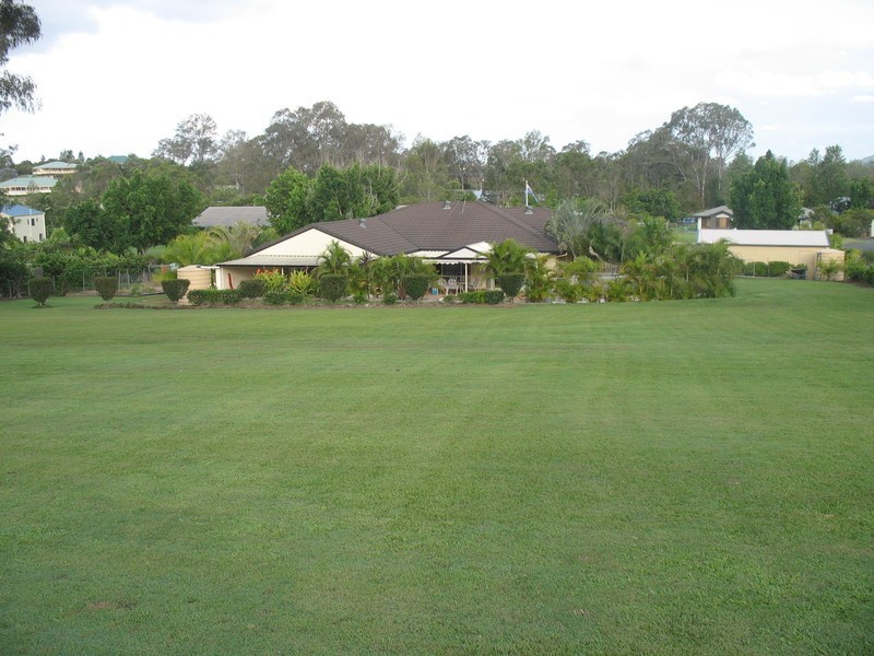 6 Showgrounds Drive, Samford QLD 4520