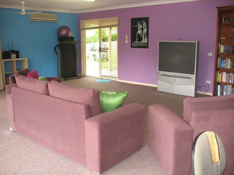 6 Showgrounds Drive, Samford QLD 4520