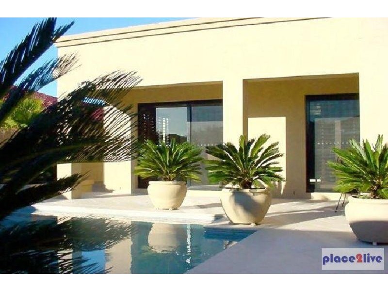 26 Shoalwater Court, Burleigh Waters QLD 4220