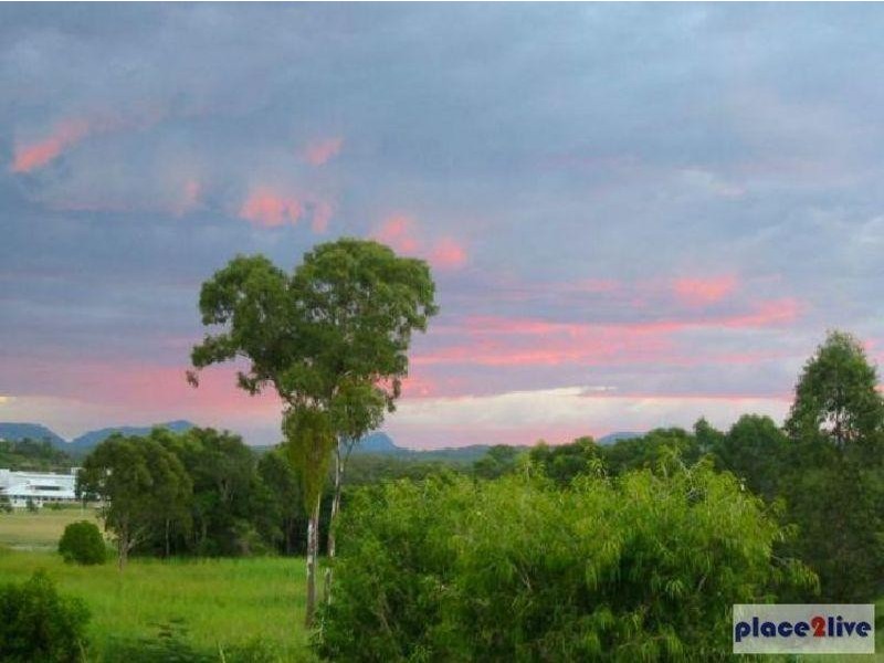 26 Shoalwater Court, Burleigh Waters QLD 4220