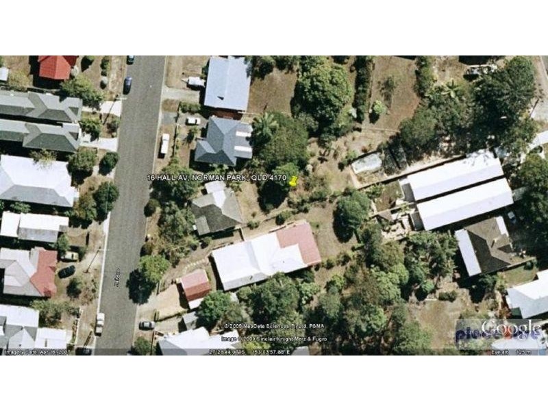 16 Hall Avenue, Norman Park QLD 4170