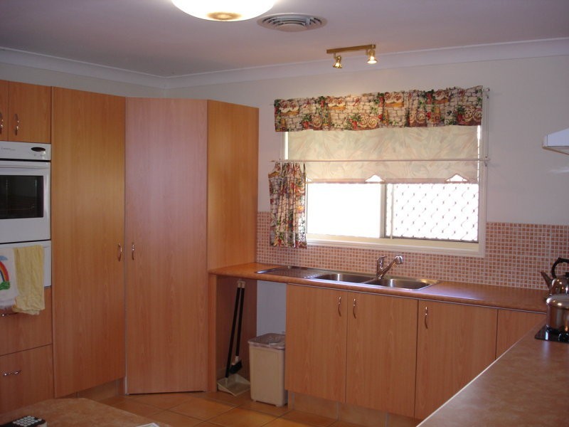 16 Petrel place, Jacobs Well QLD 4208