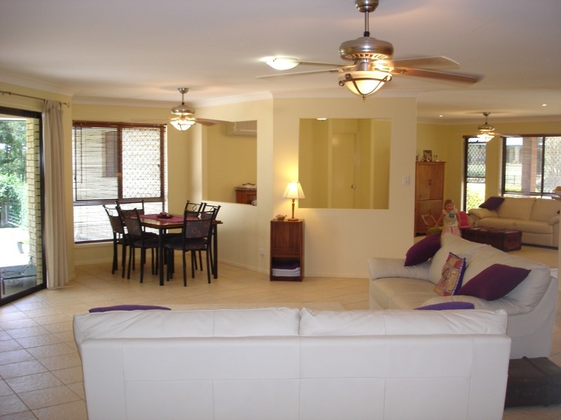 10 Endwood Ct, Samford QLD 4520