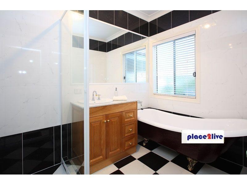 18 Chalmers Court, Samford QLD 4520