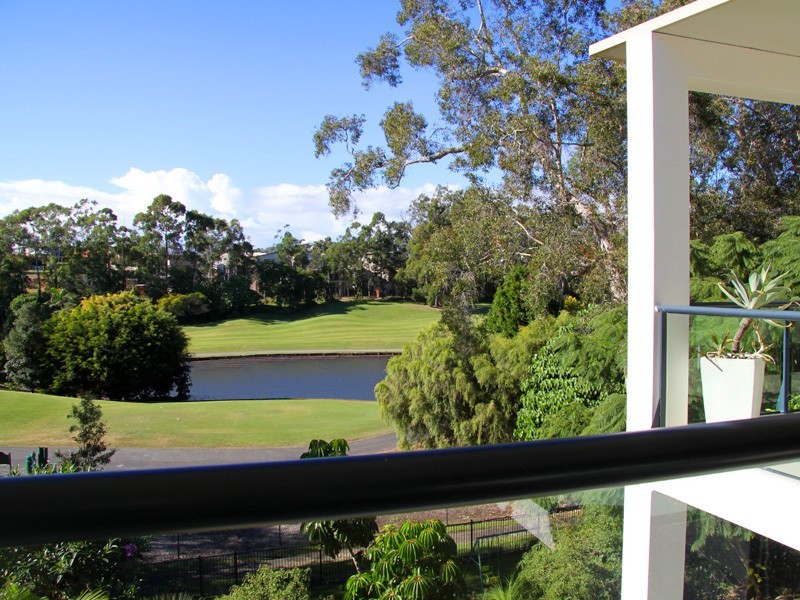296 RON PENHALIGON WAY, Robina QLD 4226