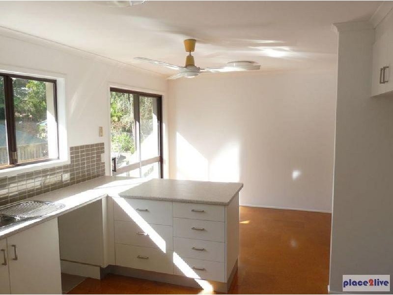 22 Goolman Street, Chapel Hill QLD 4069