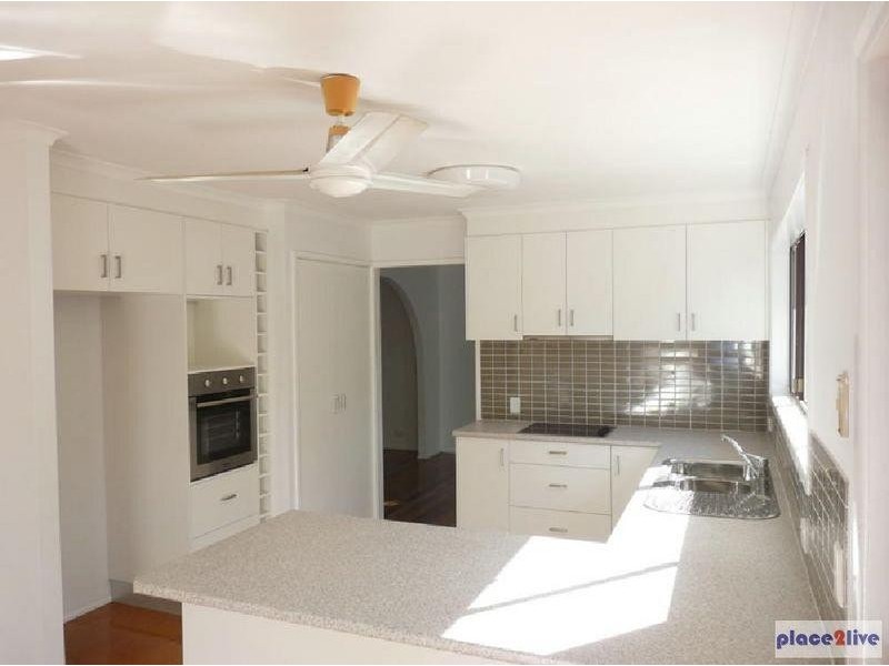 22 Goolman Street, Chapel Hill QLD 4069