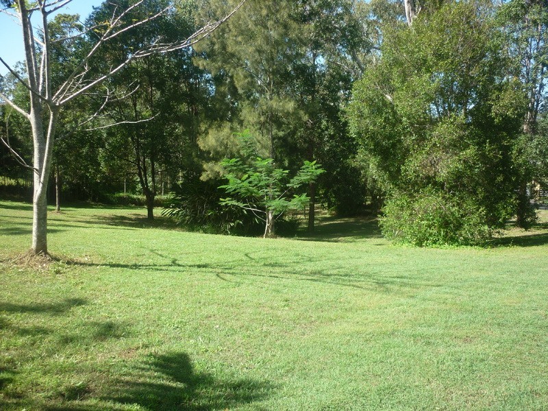 5 Woodbine Ct, Samford QLD 4520