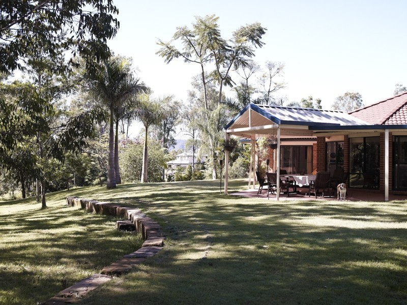5 Woodbine Ct, Samford QLD 4520