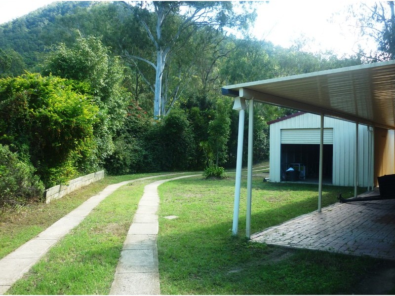 5 Woodbine Ct, Samford QLD 4520