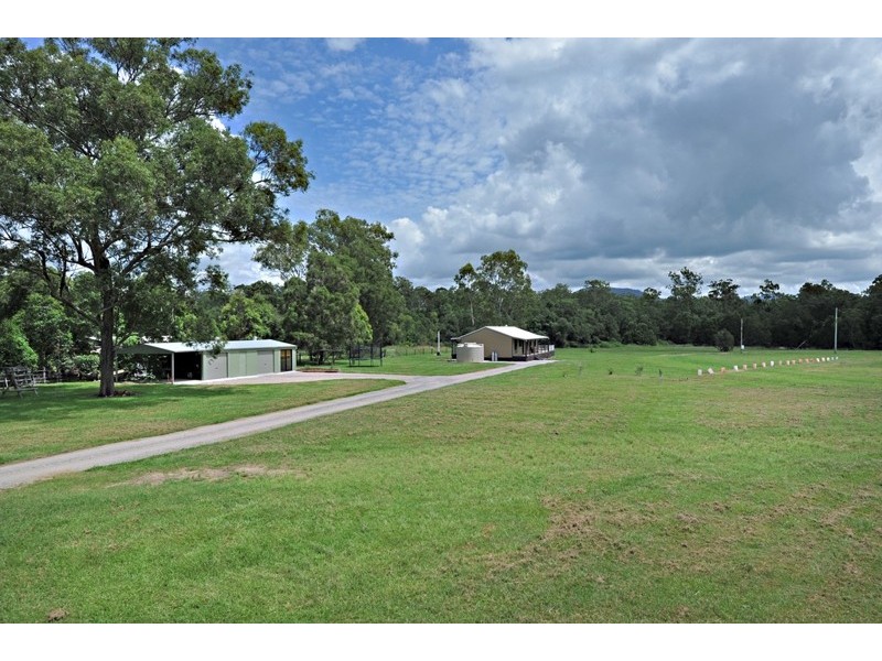 22 Davison Rd, Samford QLD 4520