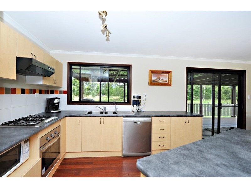 22 Davison Rd, Samford QLD 4520
