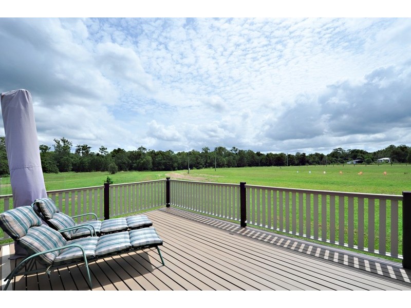 22 Davison Rd, Samford QLD 4520