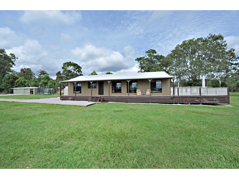 22 Davison Rd, Samford QLD 4520