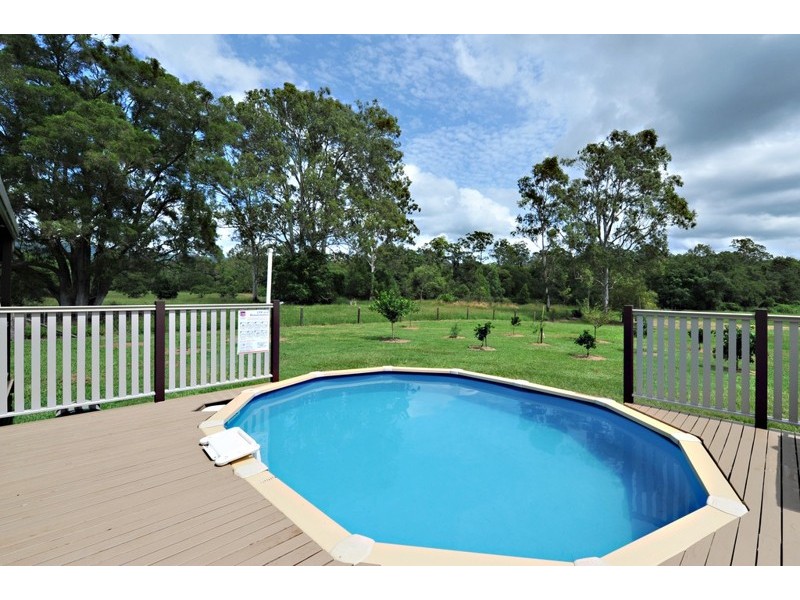 22 Davison Rd, Samford QLD 4520