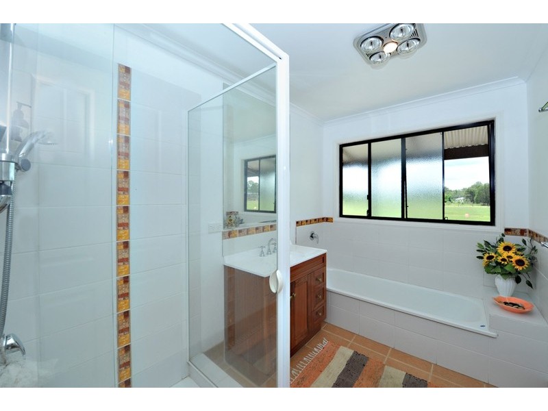 22 Davison Rd, Samford QLD 4520