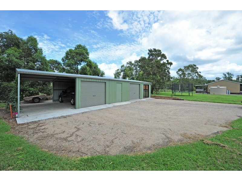22 Davison Rd, Samford QLD 4520