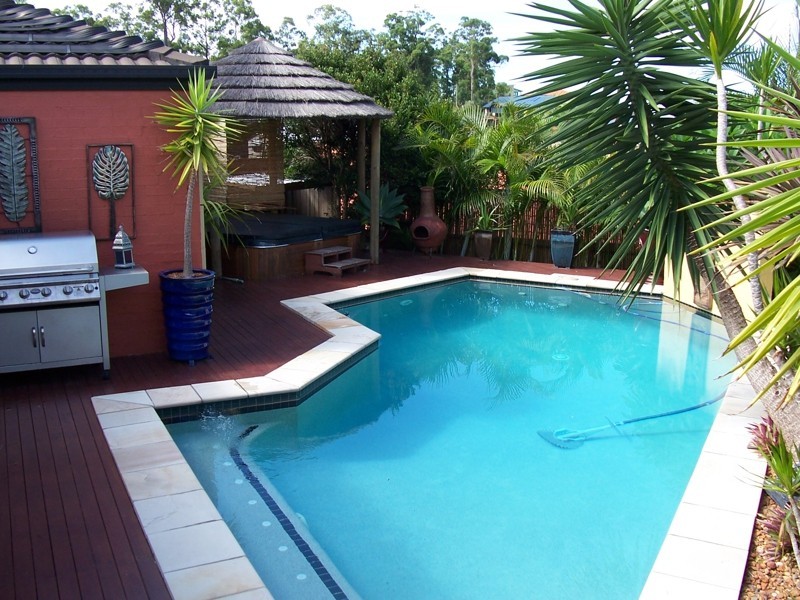 7 Osira Close, Eatons Hill QLD 4037