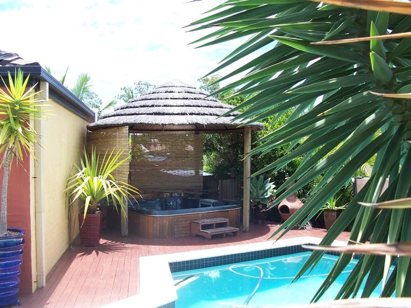 7 Osira Close, Eatons Hill QLD 4037