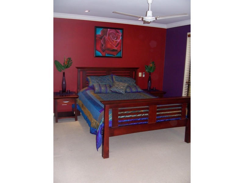 7 Osira Close, Eatons Hill QLD 4037