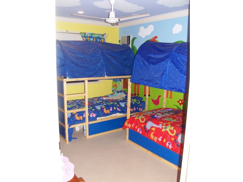 7 Osira Close, Eatons Hill QLD 4037