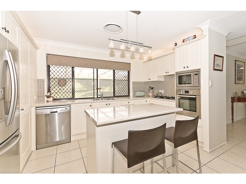 49 Greenwood Crs, Samford Valley QLD 4520