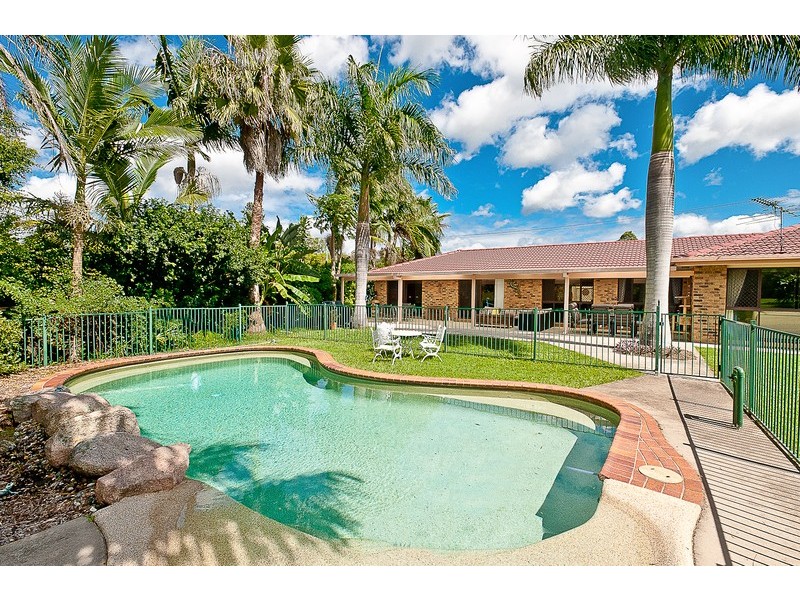 49 Greenwood Crs, Samford Valley QLD 4520