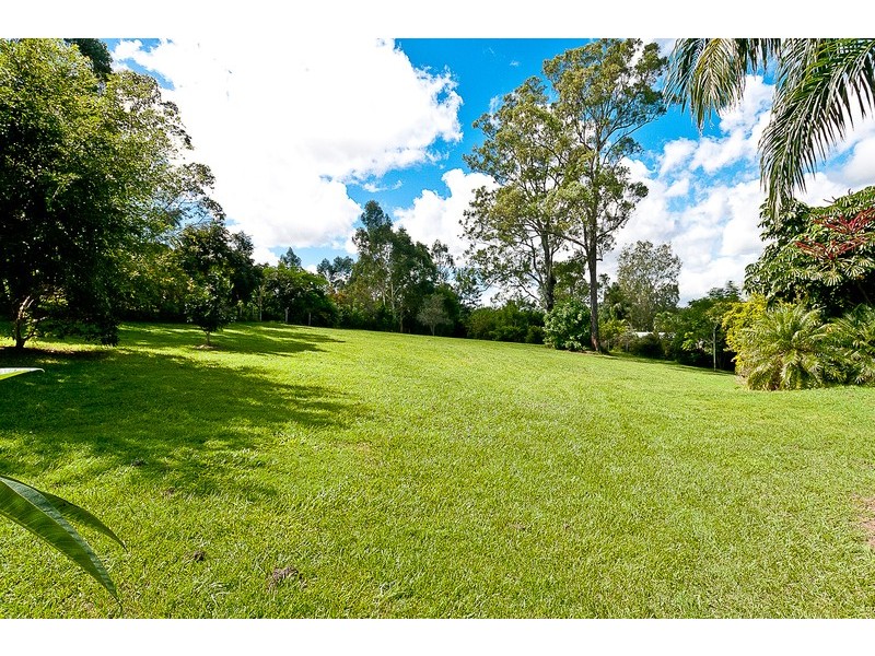 49 Greenwood Crs, Samford Valley QLD 4520