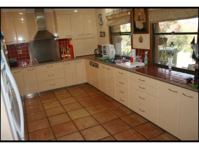 281 Kearney St, Kearneys Spring QLD 4350