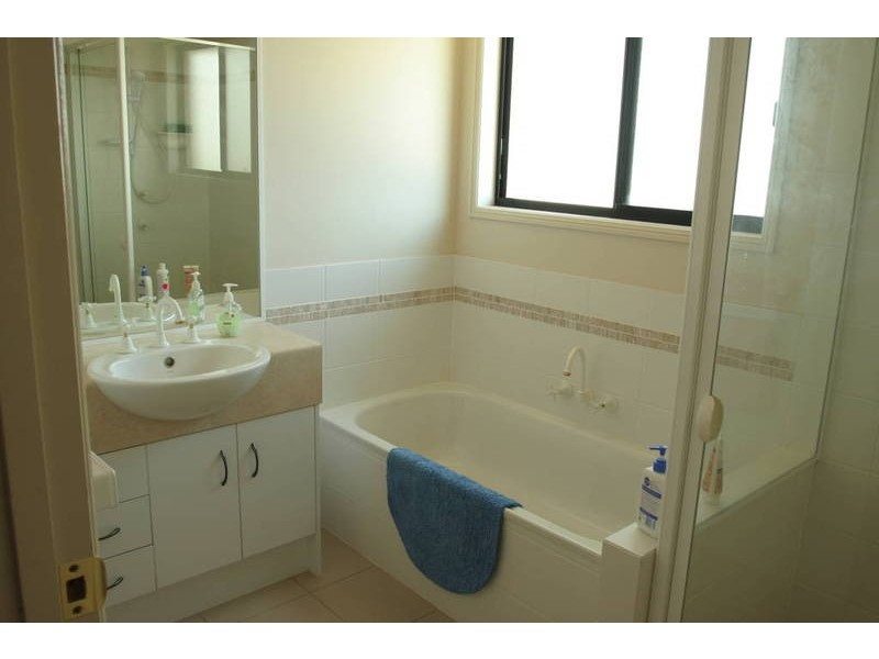 14 Kookaburra Ct, Meringandan West QLD 4352