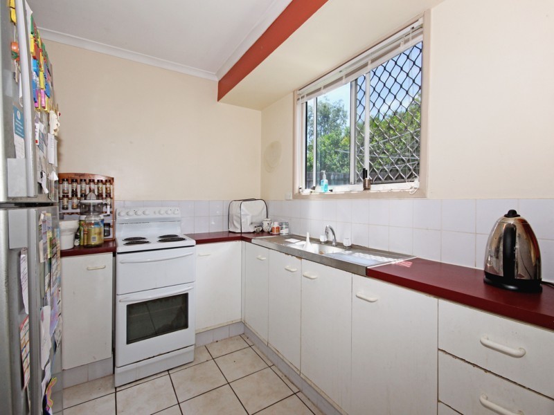 27 Cowper Ave, Eagleby QLD 4207